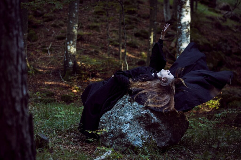 witch, gothic, forest, horror, goth, dark, nature, darkness, sinister, evil, ghost, fear, halloween, mystic
